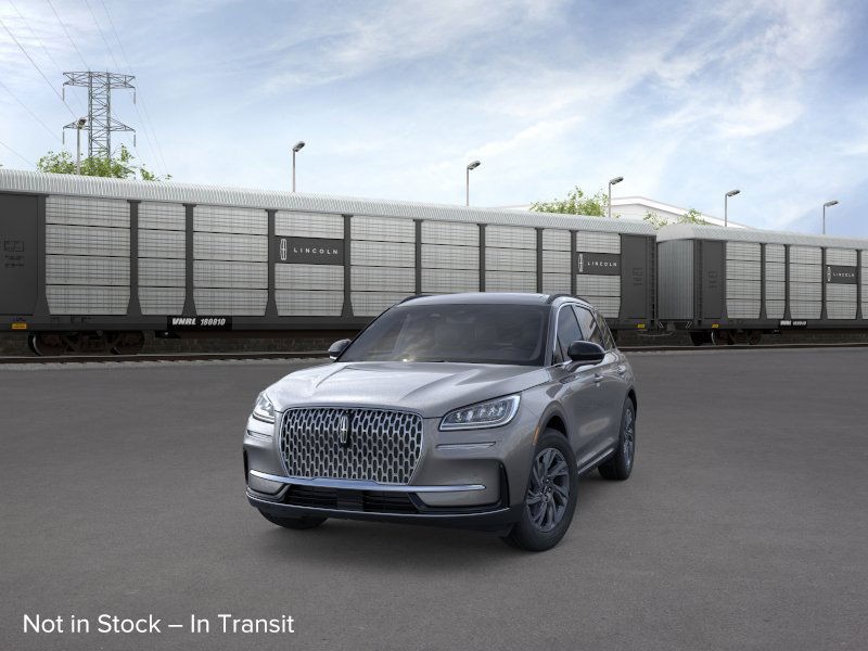 Lincoln Corsair Vehicle Full-screen Gallery Image 02