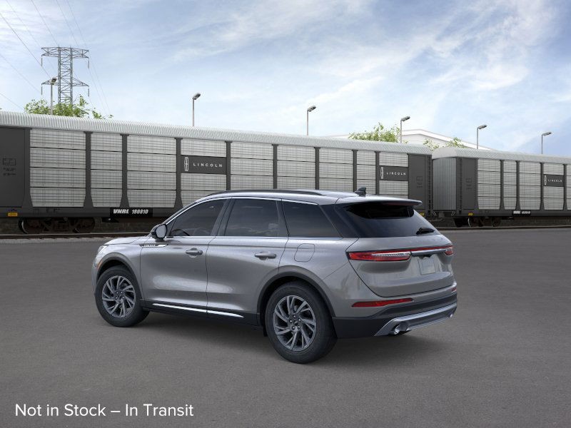 Lincoln Corsair Vehicle Full-screen Gallery Image 04