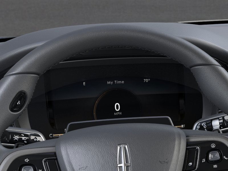 Lincoln Corsair Vehicle Full-screen Gallery Image 14