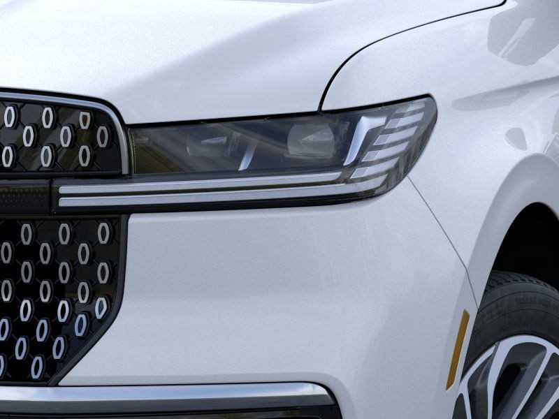 Lincoln Navigator L Vehicle Full-screen Gallery Image 19