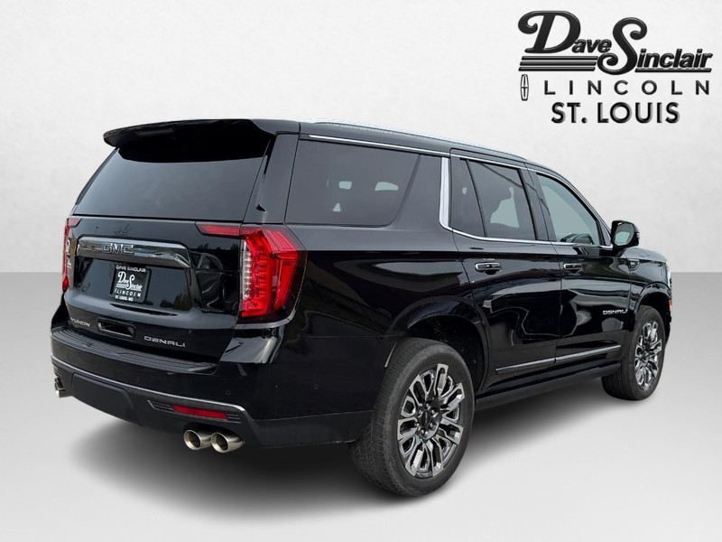 GMC Yukon Vehicle Full-screen Gallery Image 05