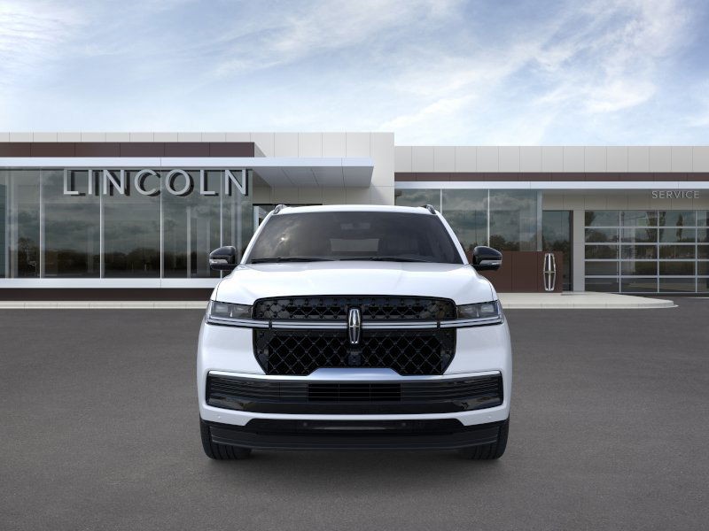 Lincoln Navigator L Vehicle Full-screen Gallery Image 06