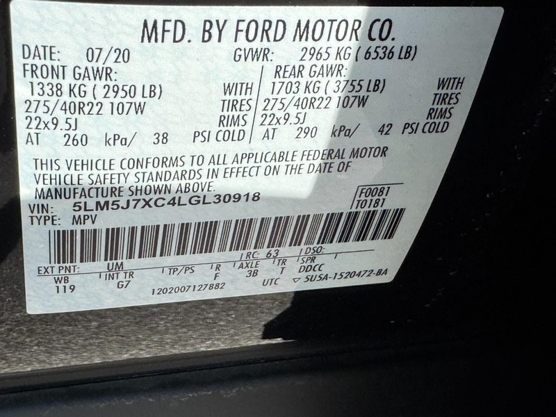 Lincoln Aviator Vehicle Full-screen Gallery Image 28