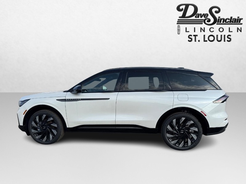 Lincoln Nautilus Vehicle Full-screen Gallery Image 09