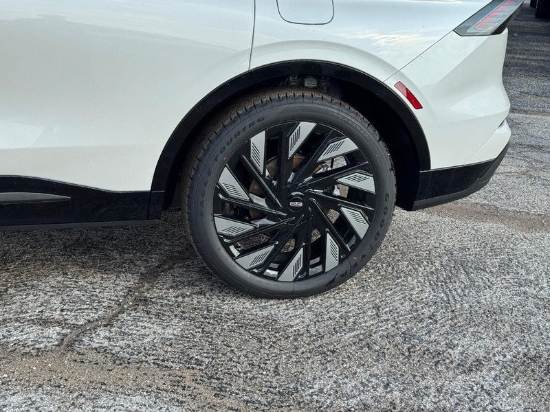 Lincoln Nautilus Vehicle Full-screen Gallery Image 10