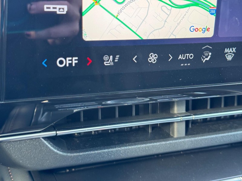 Lincoln Nautilus Vehicle Full-screen Gallery Image 24