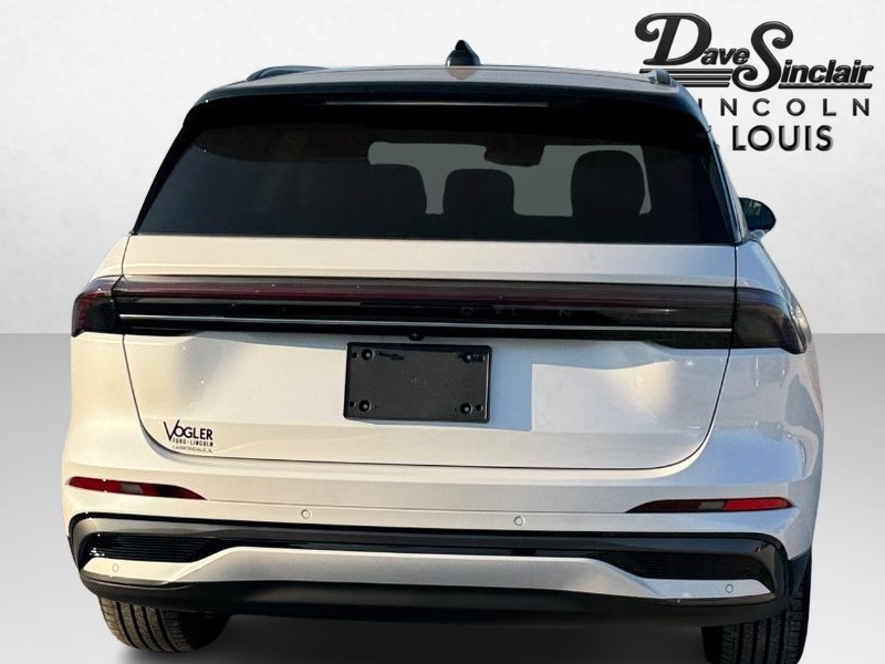 Lincoln Nautilus Vehicle Full-screen Gallery Image 06