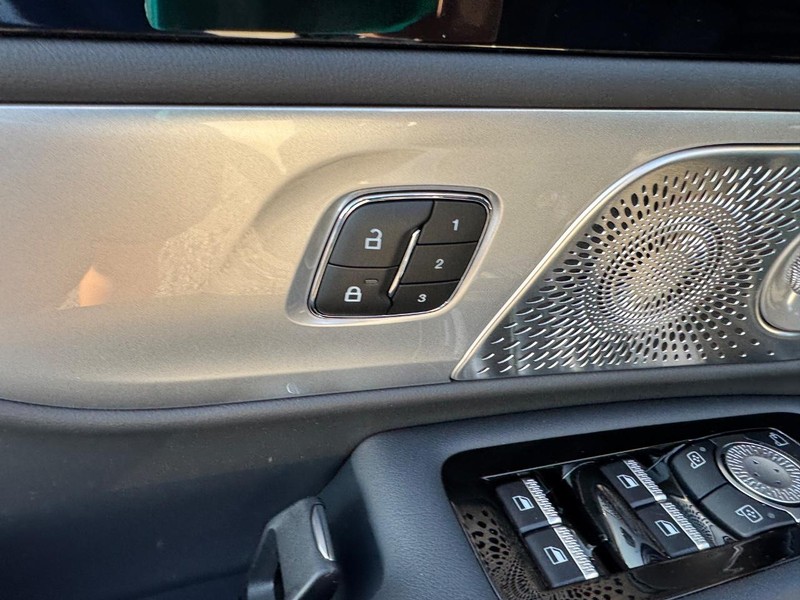 Lincoln Nautilus Vehicle Full-screen Gallery Image 19