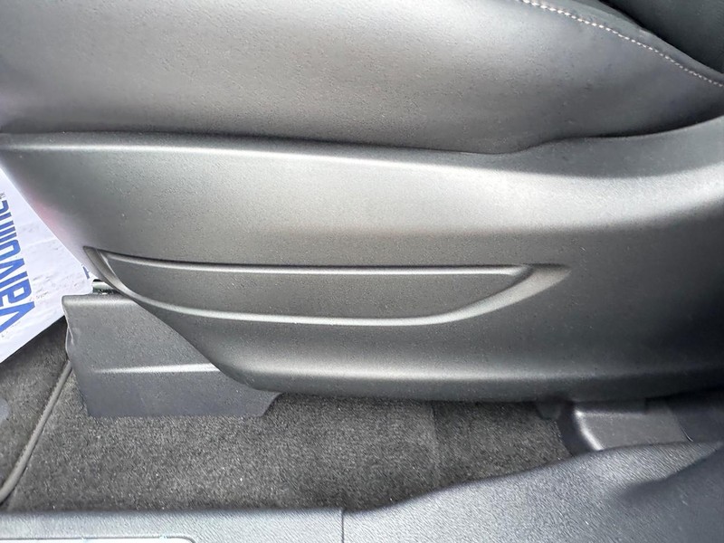 Lincoln Aviator Vehicle Full-screen Gallery Image 18