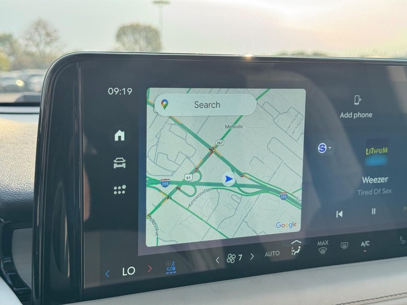 Lincoln Aviator Vehicle Full-screen Gallery Image 25