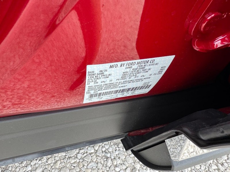 Lincoln Aviator Vehicle Full-screen Gallery Image 27