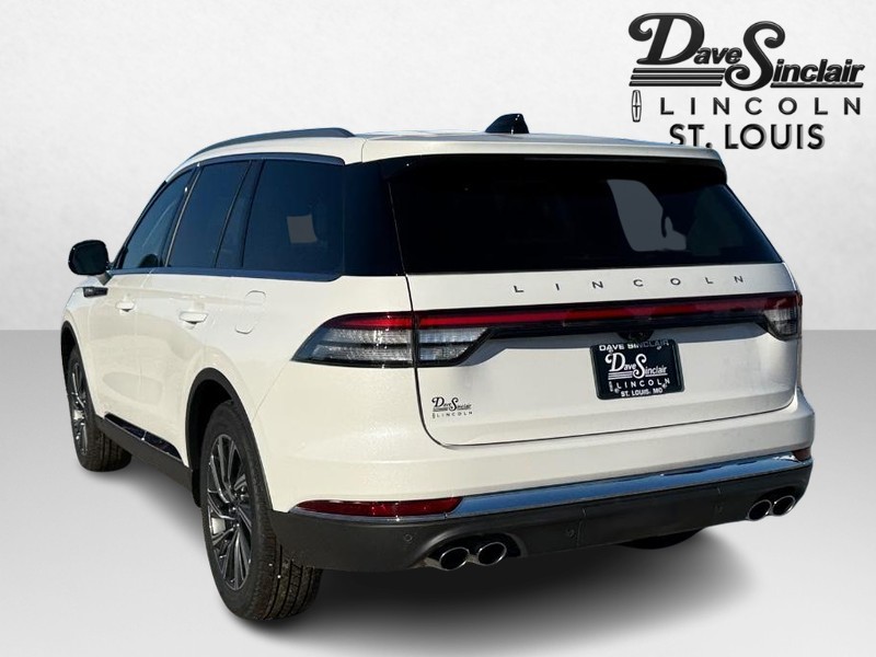 Lincoln Aviator Vehicle Full-screen Gallery Image 07