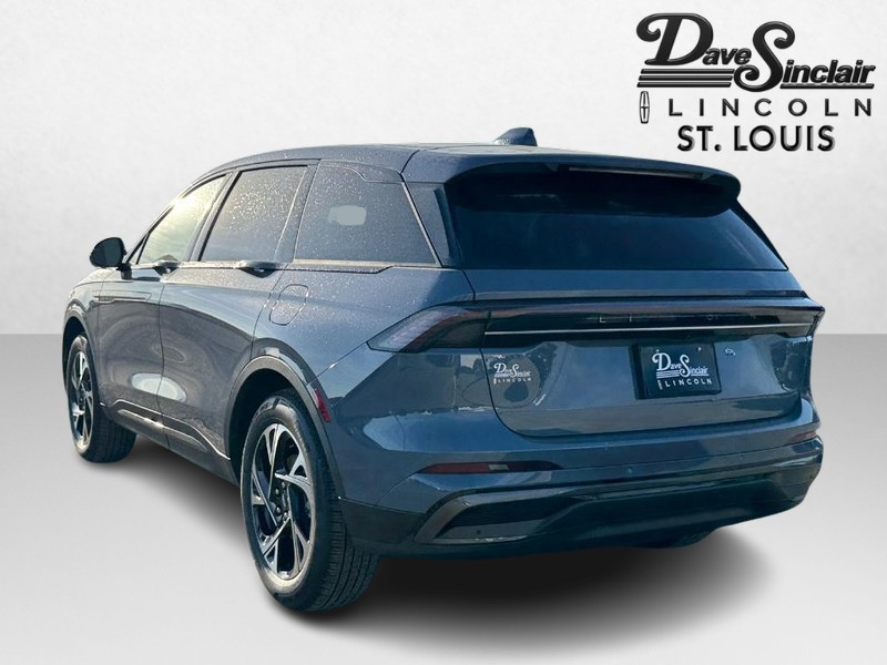 Lincoln Nautilus Vehicle Full-screen Gallery Image 07