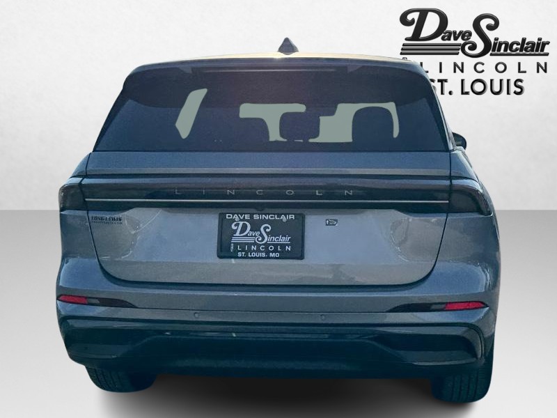 Lincoln Nautilus Vehicle Full-screen Gallery Image 06