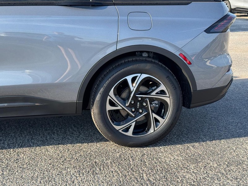 Lincoln Nautilus Vehicle Full-screen Gallery Image 10