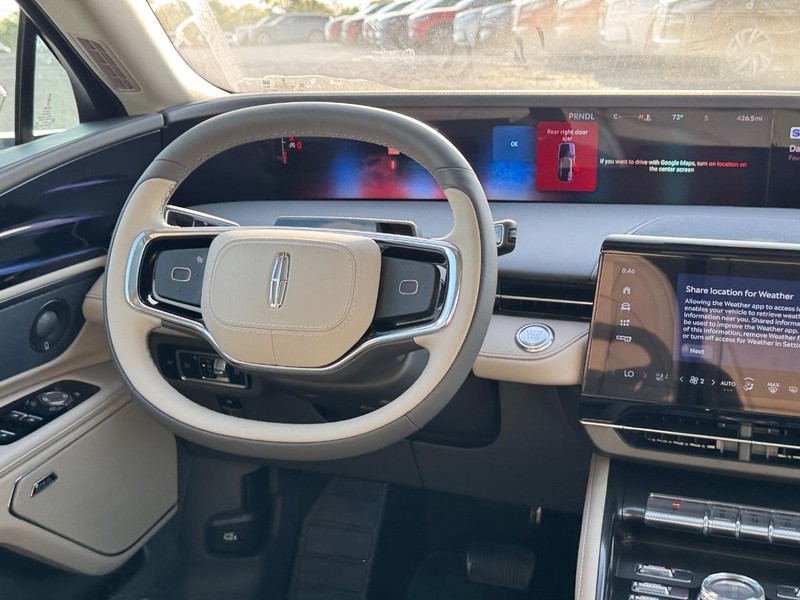 Lincoln Nautilus Vehicle Full-screen Gallery Image 14