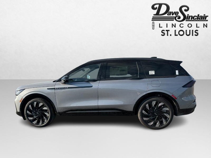 Lincoln Nautilus Vehicle Full-screen Gallery Image 09