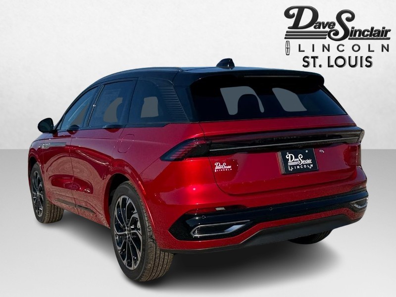 Lincoln Nautilus Vehicle Full-screen Gallery Image 07