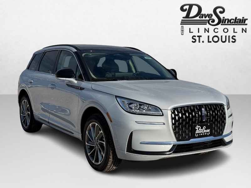 Lincoln Corsair Vehicle Full-screen Gallery Image 03