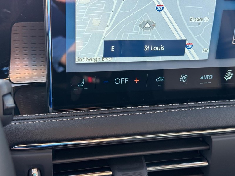 Lincoln Corsair Vehicle Full-screen Gallery Image 25