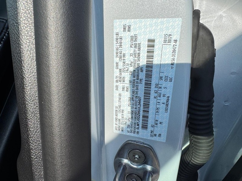 Lincoln Corsair Vehicle Full-screen Gallery Image 27