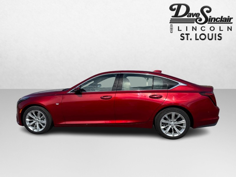 Cadillac CT5 Vehicle Full-screen Gallery Image 09