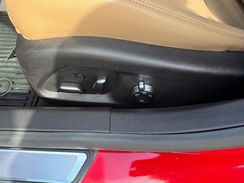 Cadillac CT5 Vehicle Full-screen Gallery Image 15