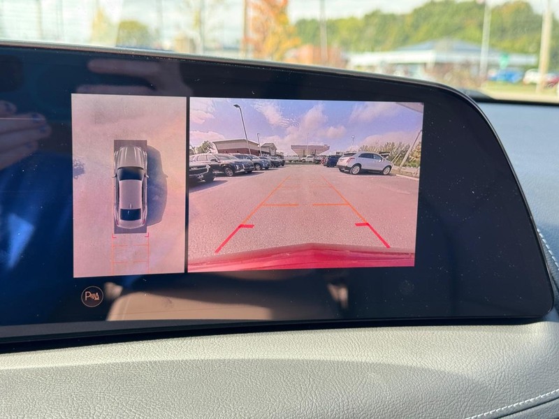 Cadillac CT5 Vehicle Full-screen Gallery Image 22