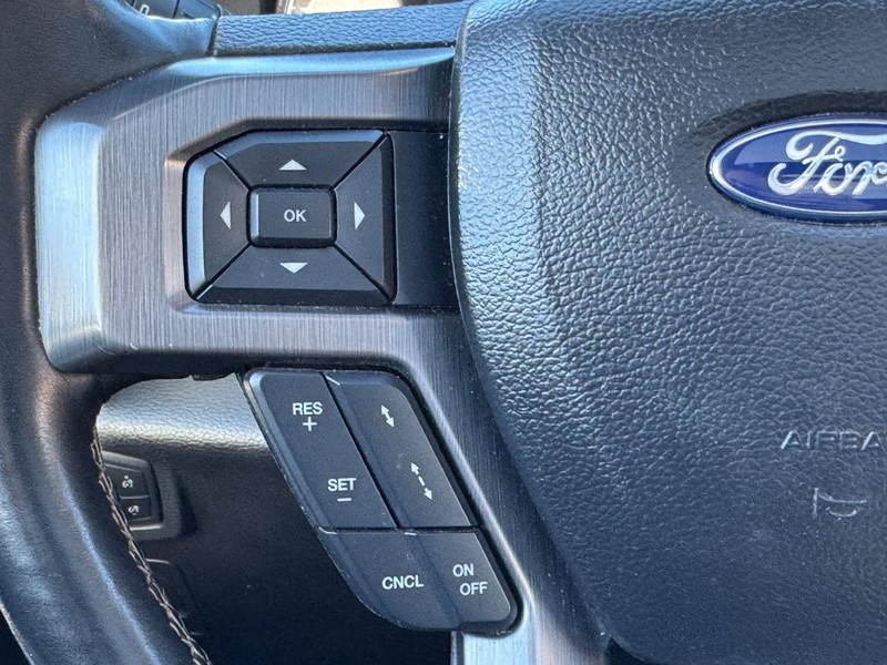 Ford Expedition Vehicle Full-screen Gallery Image 22