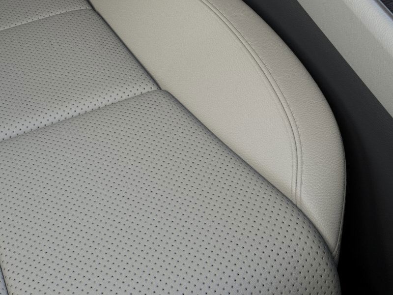 Lincoln Aviator Vehicle Full-screen Gallery Image 17