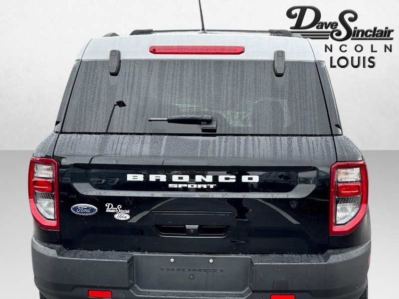 Ford Bronco Sport Vehicle Full-screen Gallery Image 06