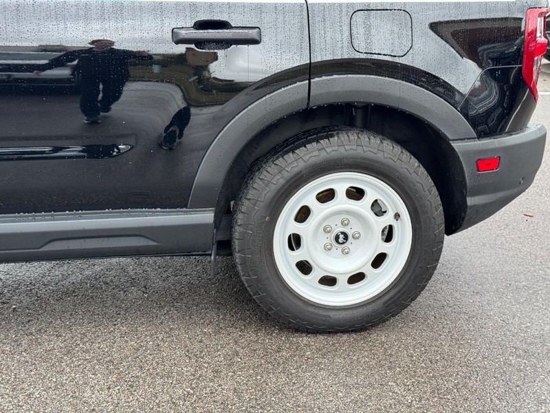 Ford Bronco Sport Vehicle Full-screen Gallery Image 10