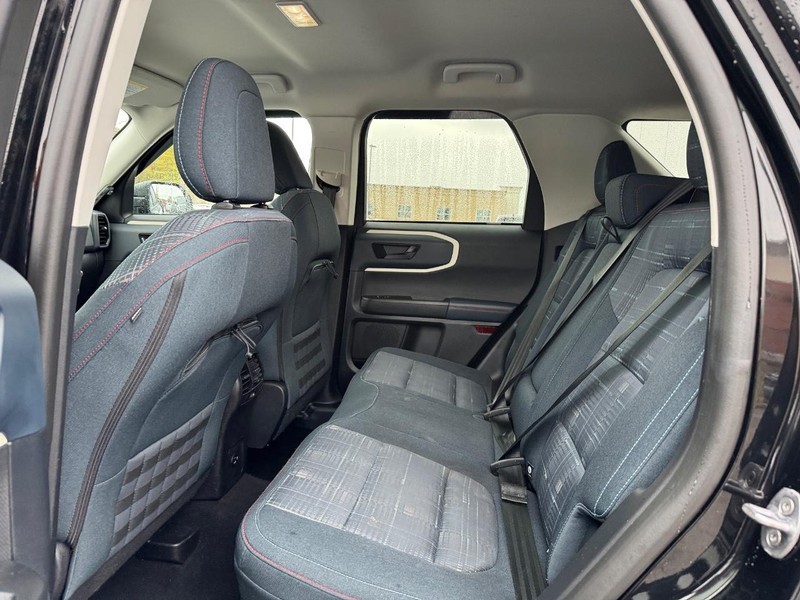 Ford Bronco Sport Vehicle Full-screen Gallery Image 11