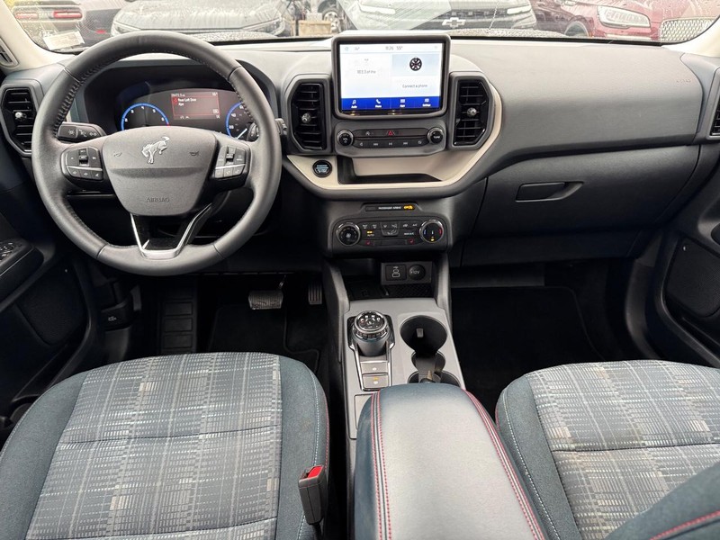 Ford Bronco Sport Vehicle Full-screen Gallery Image 13