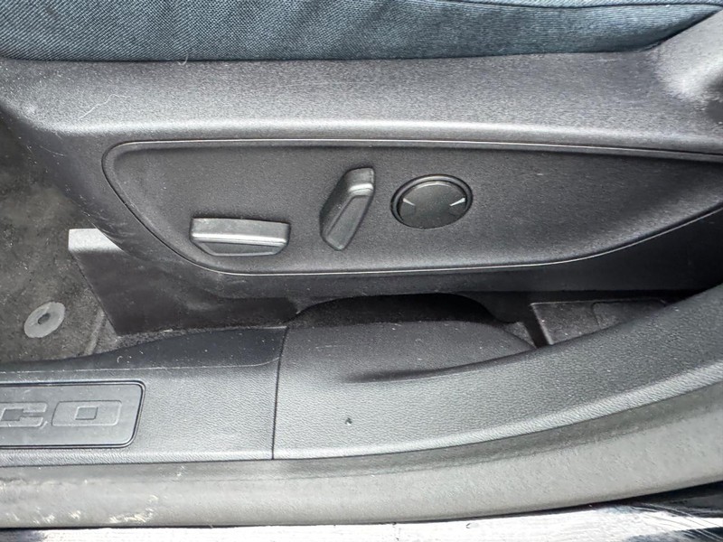 Ford Bronco Sport Vehicle Full-screen Gallery Image 15