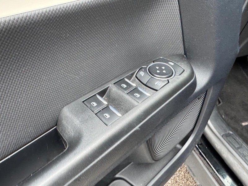 Ford Bronco Sport Vehicle Full-screen Gallery Image 16