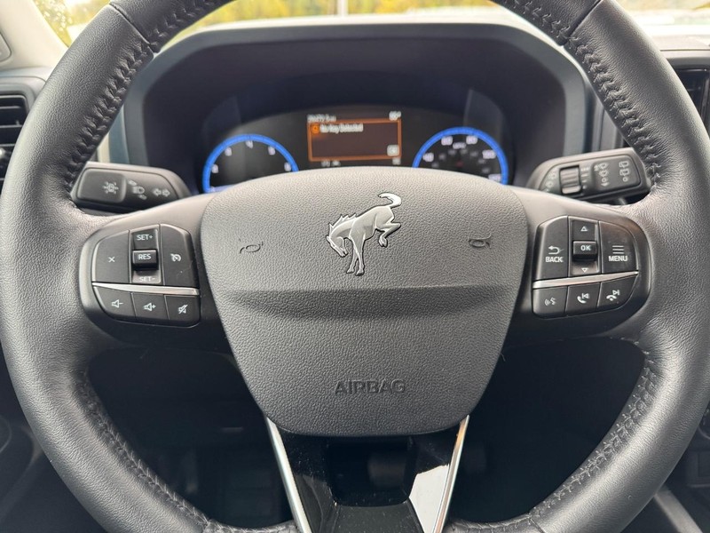 Ford Bronco Sport Vehicle Full-screen Gallery Image 17