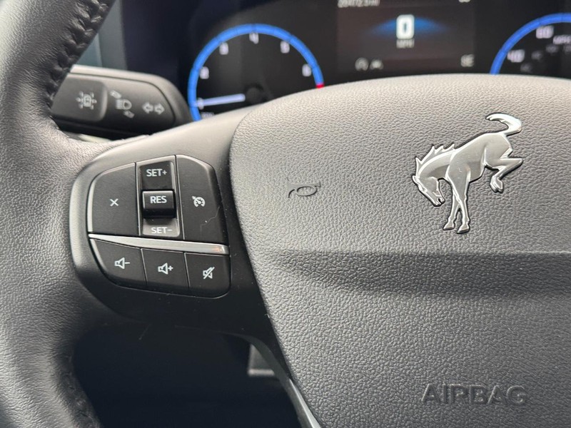 Ford Bronco Sport Vehicle Full-screen Gallery Image 18