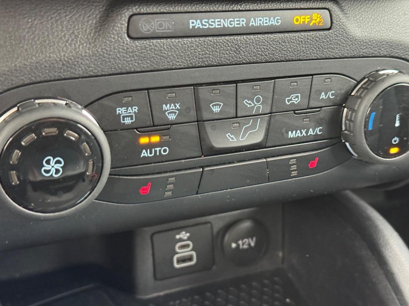 Ford Bronco Sport Vehicle Full-screen Gallery Image 20