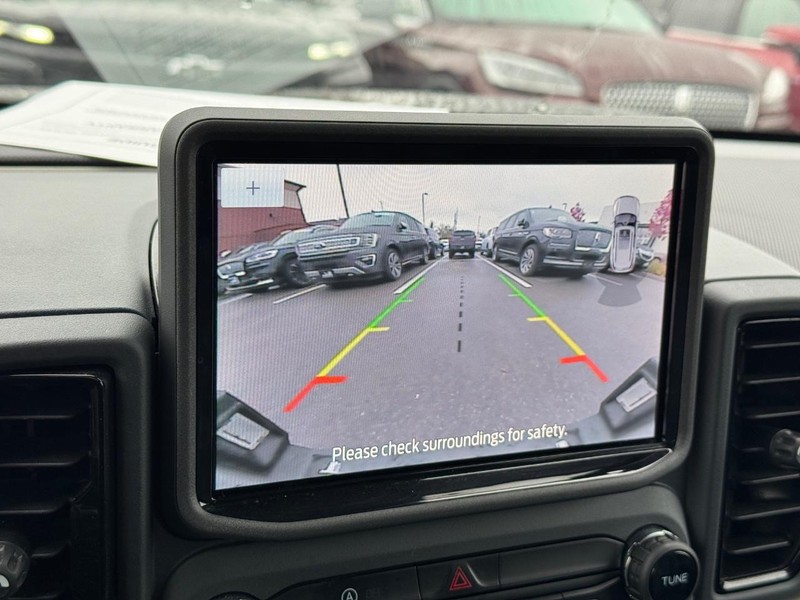 Ford Bronco Sport Vehicle Full-screen Gallery Image 21