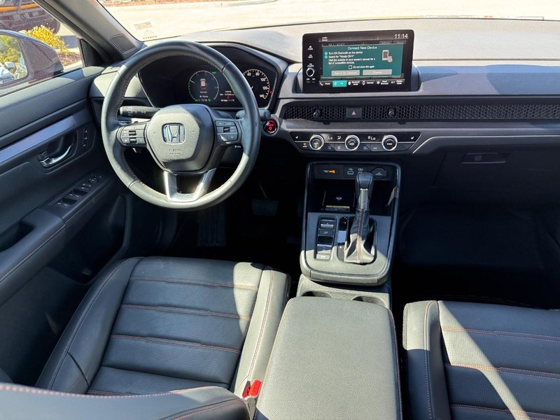 Honda CR-V Hybrid Vehicle Full-screen Gallery Image 15