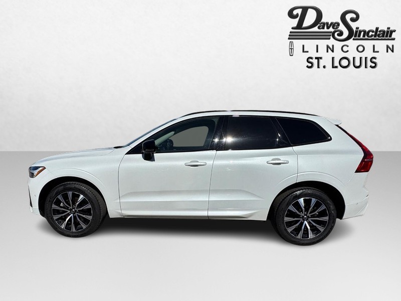 Volvo XC60 Vehicle Full-screen Gallery Image 09
