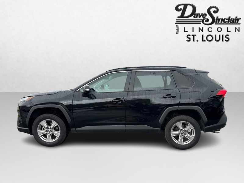 Toyota RAV4 Vehicle Full-screen Gallery Image 07