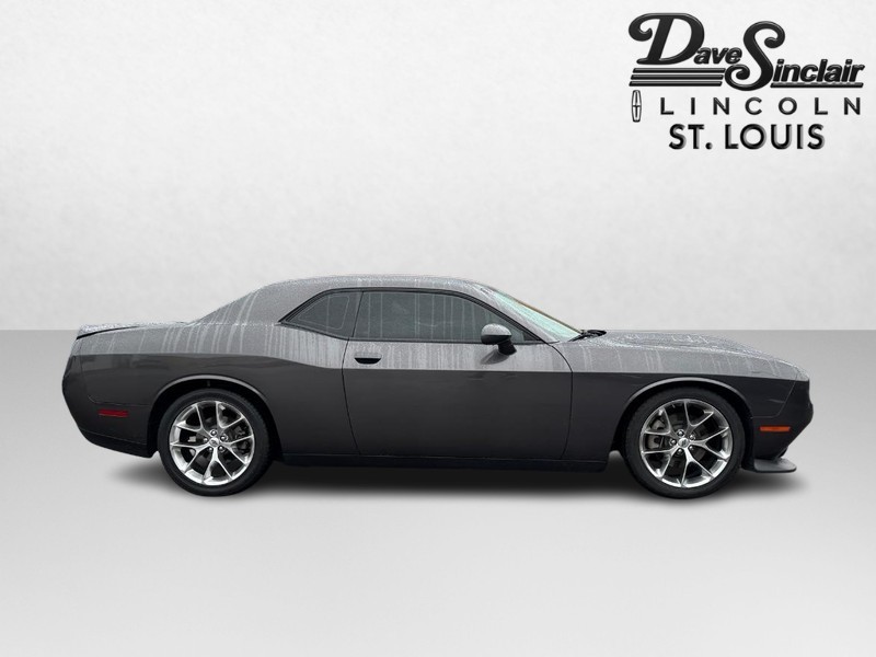 Dodge Challenger Vehicle Full-screen Gallery Image 04