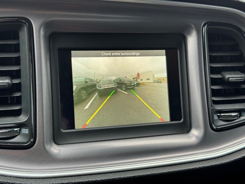 Dodge Challenger Vehicle Full-screen Gallery Image 20