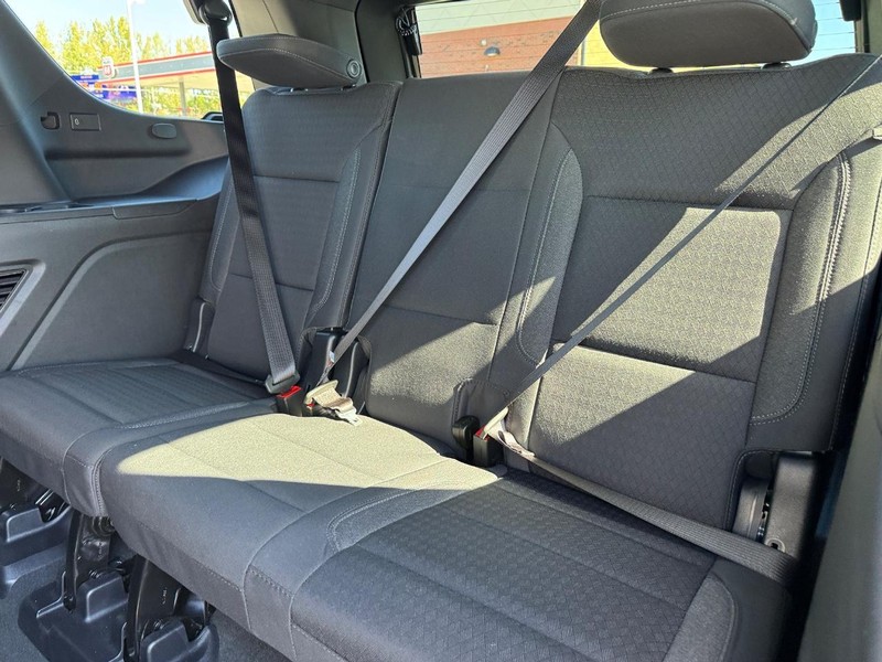 Chevrolet Tahoe Vehicle Full-screen Gallery Image 11