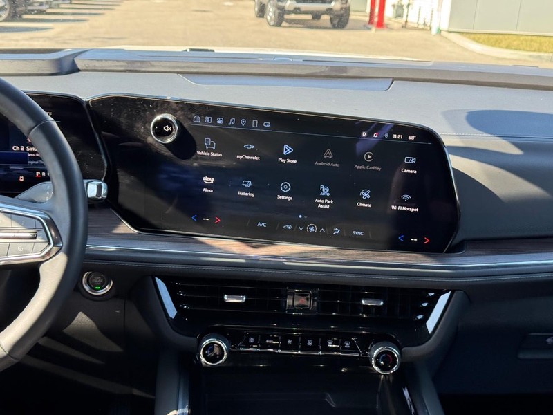 Chevrolet Tahoe Vehicle Full-screen Gallery Image 16