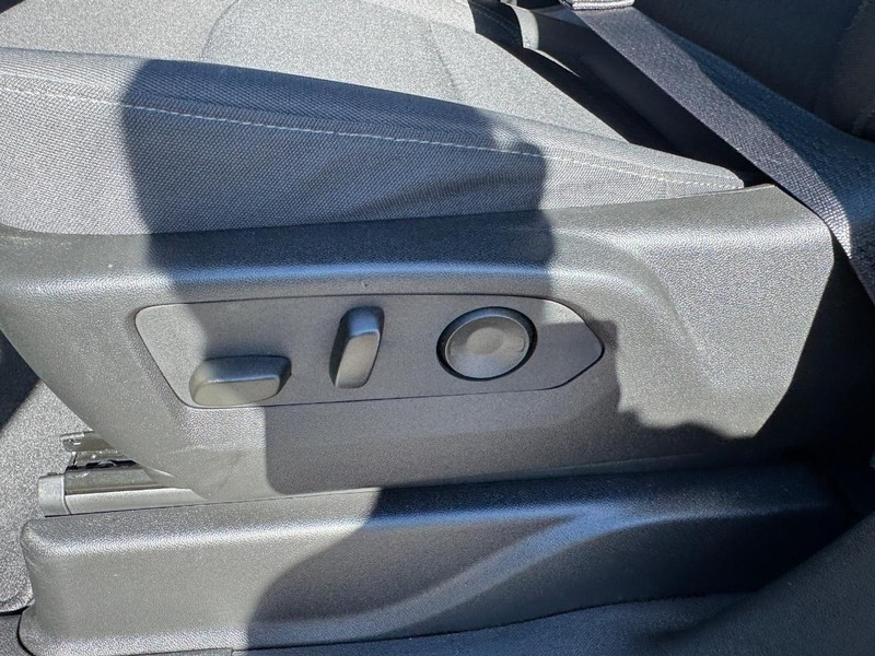 Chevrolet Tahoe Vehicle Full-screen Gallery Image 18