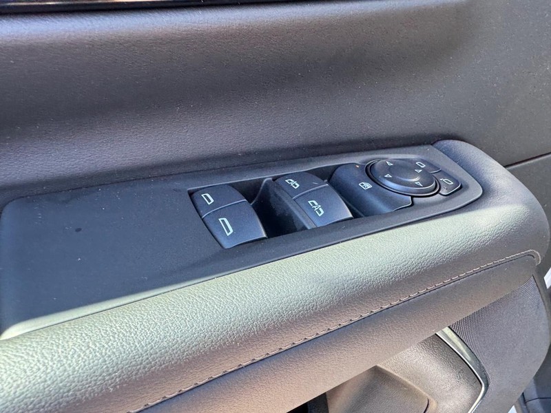 Chevrolet Tahoe Vehicle Full-screen Gallery Image 19