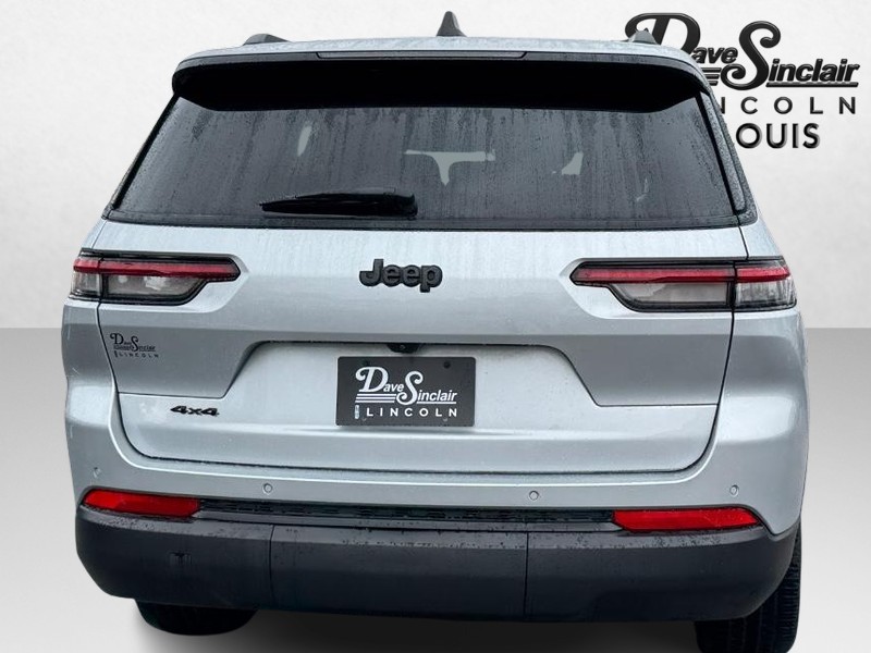 Jeep Grand Cherokee L Vehicle Full-screen Gallery Image 06